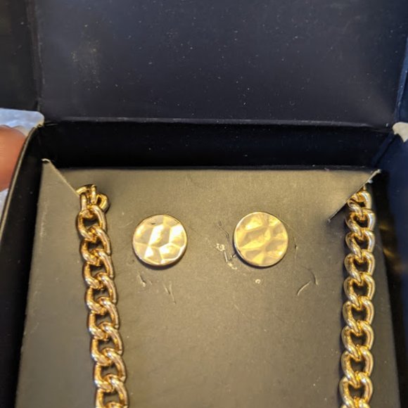 NWT Violet Harper Gold Necklace and Earring Set - Picture 4 of 5